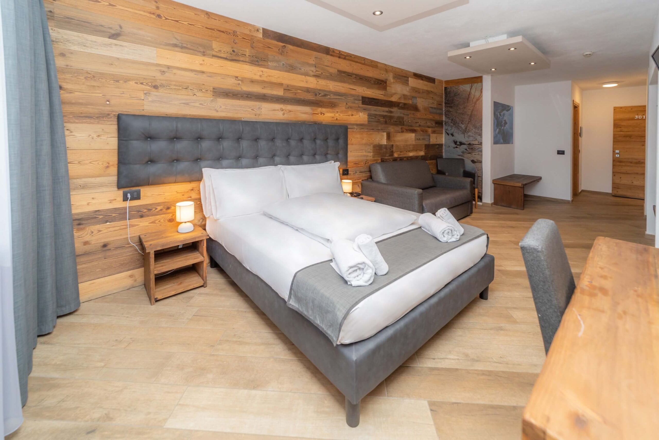 Gran-roc-camera-Junior-suite-1 (1)