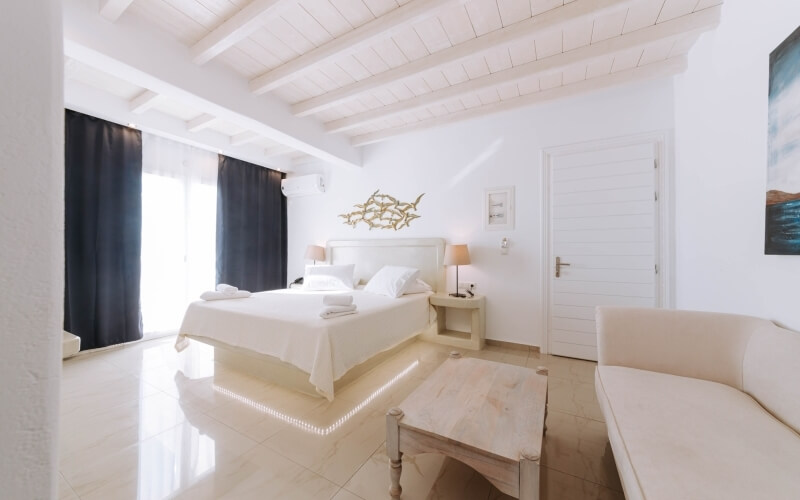 Superior_Triple_Rooms_with_Pool_View-1-e35140f74325cc3526cc00ce9fddd986-frontend-templ-c1745